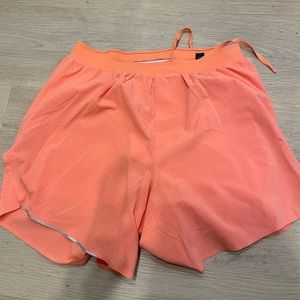 Lululemon men’s Fast and Free Lined 6' shorts
